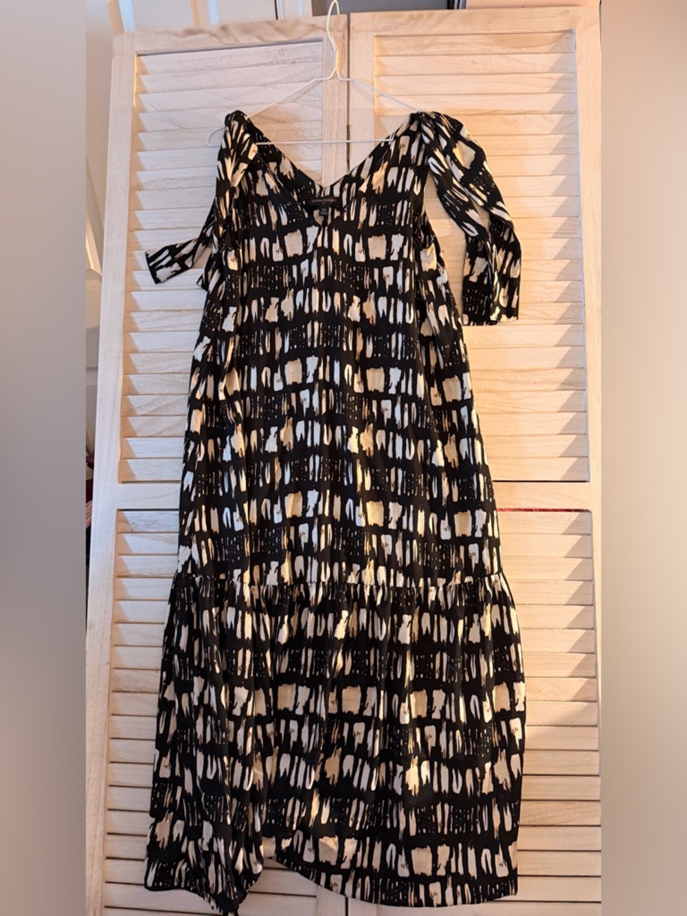 Banana Republic Black & Cream Tie-Shoulder V-Neck Maxi Dress sleeveless - Picture 2 of 7